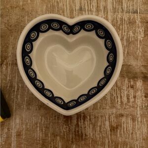Heart-Shaped Polish Pottery Peacock Pines Bowl